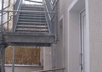 Nottreppe im Hinterhof
