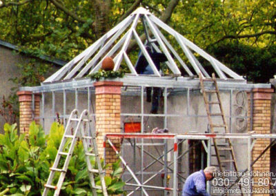 Stahl-Glas Konstruktion Gartenpavillon